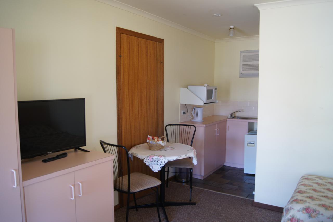 Milang Lakes Motel Exterior foto